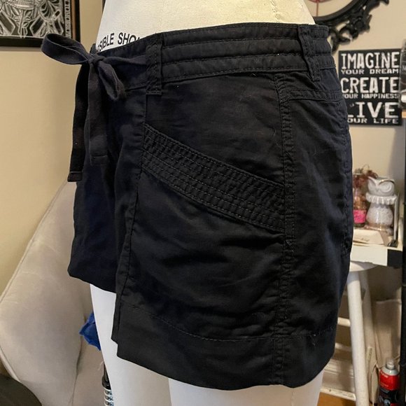 Black Mid-rise Linen-Blend Shorts Old Navy - Picture 2 of 10